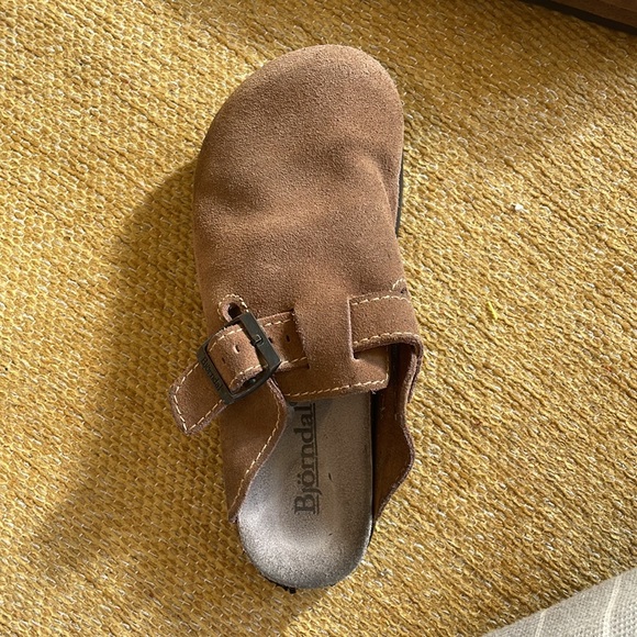 Clogs - Picture 3 of 3